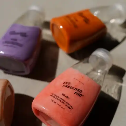 Color flesjes voor het haar afkomstig van de Colorbar Twiggy&James in Alkmaar